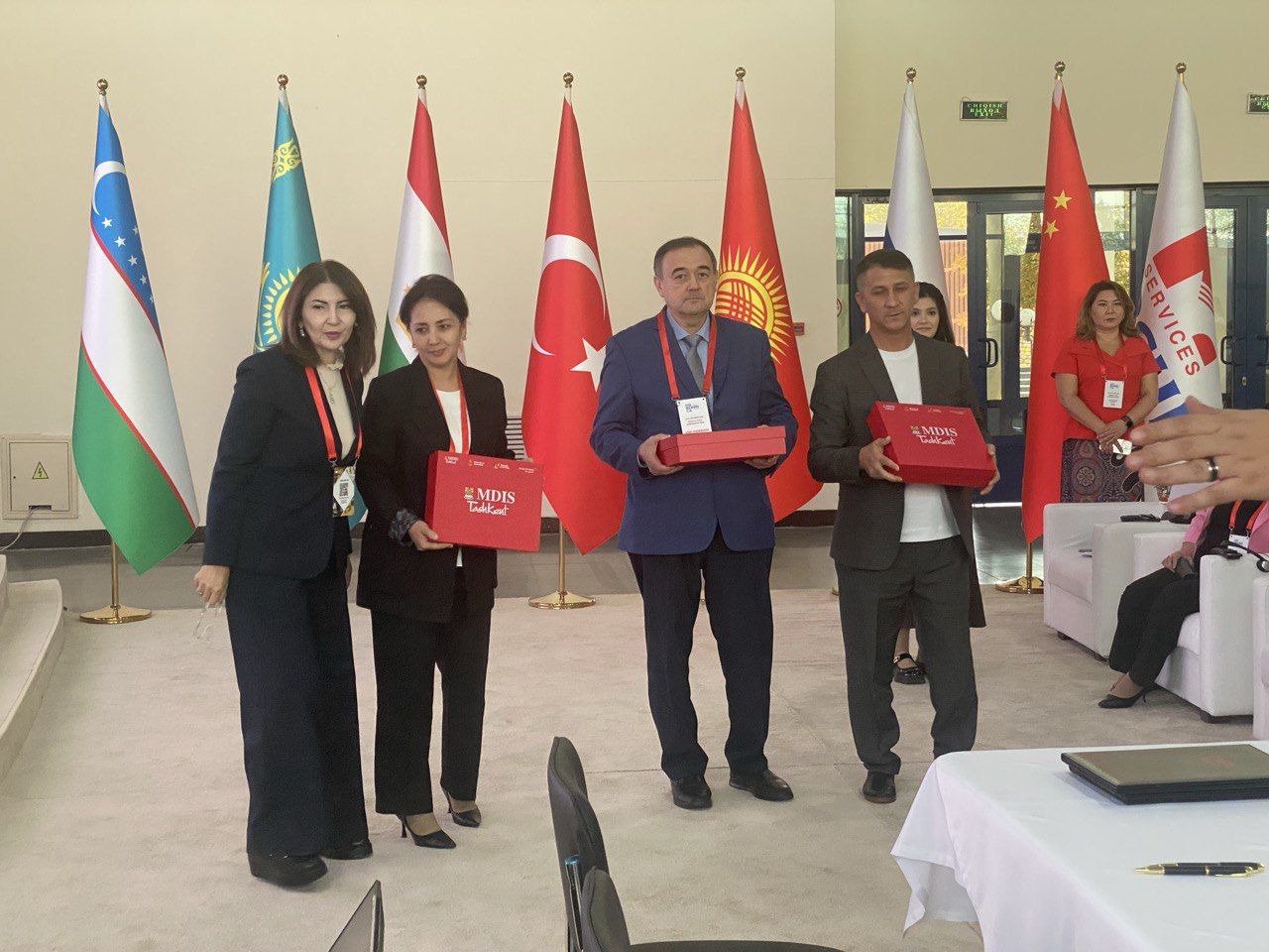 Ko'rgazmada muhim qadam: Texnikum va MDIS o'rtasida 2+2 ta'lim memorandumi imzolandi